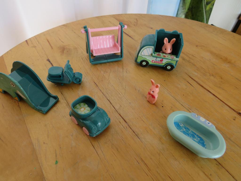 mini speelsetje merkloos, Ophalen, Gebruikt