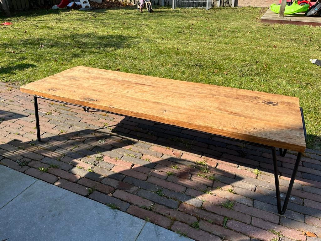 Robuuste houten salontafel met metalen poten, Ophalen, Minder dan 50 cm, Gebruikt, 100 tot 150 cm