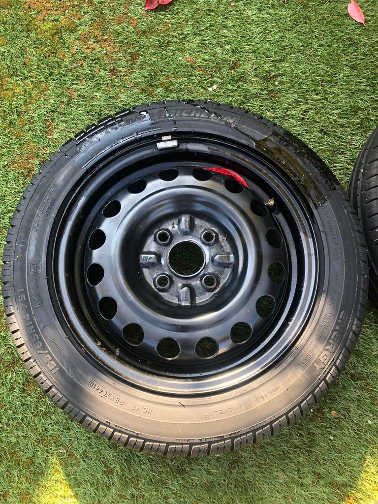 Velgen 107, Auto diversen, Wieldoppen, Ophalen, Zo goed als nieuw