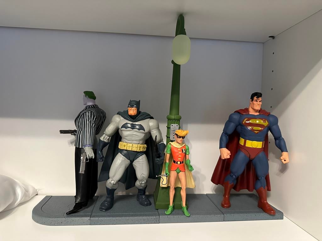 Dark knight returns dc direct hot toys batman, Ophalen of Verzenden, Zo goed als nieuw, Actiefiguur of Pop