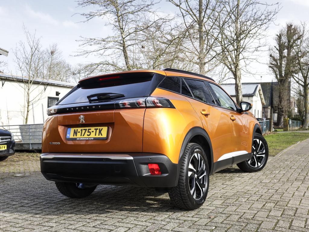 Peugeot e-2008 EV Allure Pack 50 kWh 3-Fase 1e-Eig. & Dealer, 136 pk, Gebruikt, Zwart, Overige kleuren