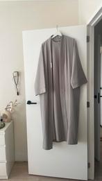 Merrachi abaya en onderjurk te koop, Kleding | Dames, Ophalen of Verzenden, Zo goed als nieuw, Maat 36 (S), Grijs