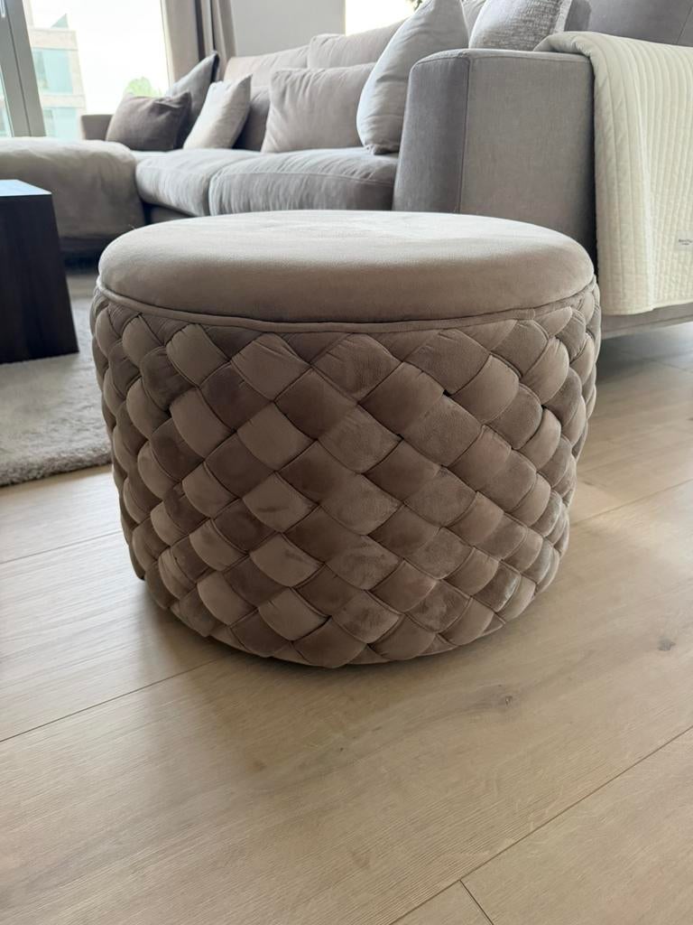 Poef/hocker Colmore, Huis en Inrichting, Banken | Voetenbanken en Poefen, Ophalen, Zo goed als nieuw, Vierkant