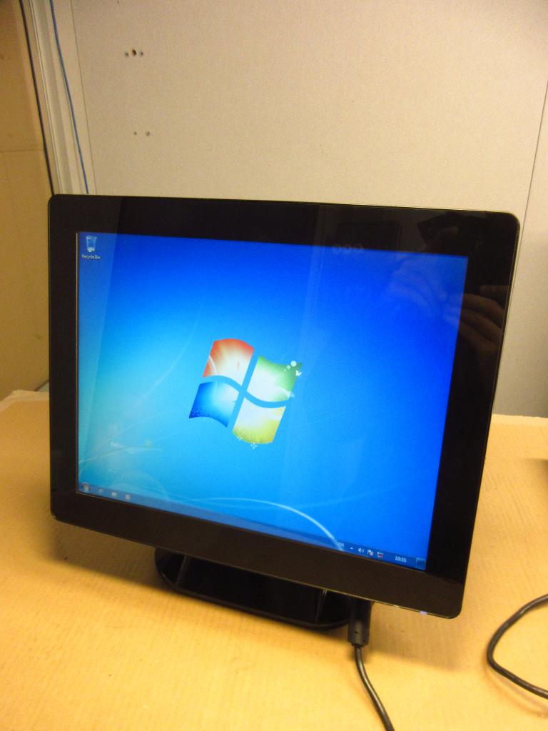 Digipos TOCCARE TCA-15 WIN7 AIO 15" Touch POS PC 4GB / 160GB, Niet ingevuld, Gebruikt, HDD, Met monitor
