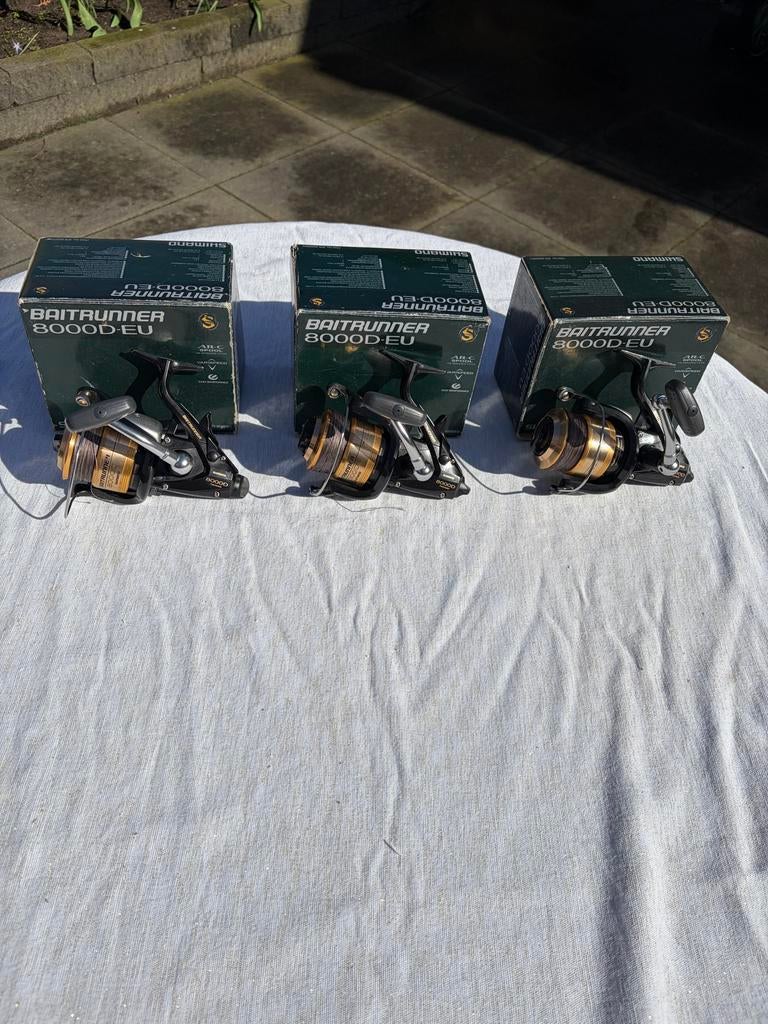 3x Shimano Baitrunner 8000D in originele dozen, Ophalen of Verzenden, Zo goed als nieuw, Molen
