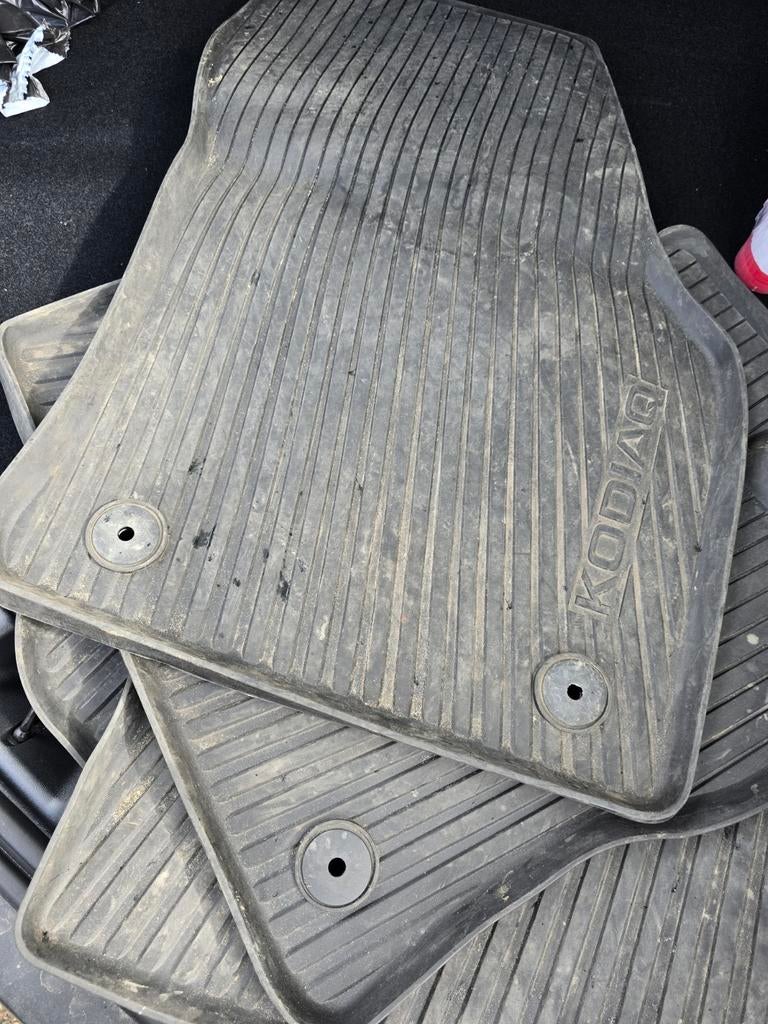 Skoda Kodiaq rubberen automatten set, Auto diversen, Automatten, Ophalen of Verzenden, Gebruikt