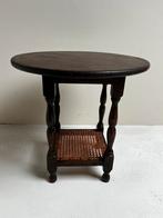 Antiek tafeltje / krukje, Huis en Inrichting, Krukjes, Ophalen of Verzenden, Gebruikt, Hout