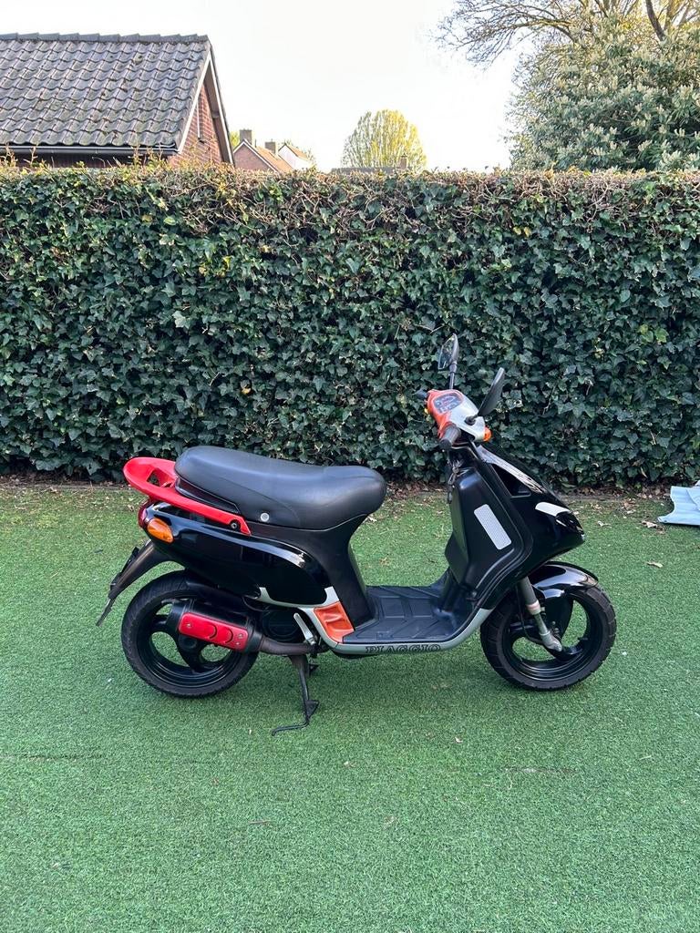 Zeldzaam mooie piaggio nrg 50 cc duits, Ophalen, Zo goed als nieuw, Tweetakt, NRG