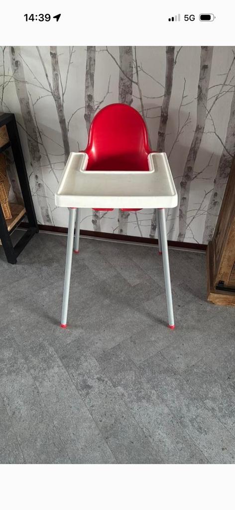 Ikea kinderstoel, Kinderen en Baby's, Kinderstoelen, Ophalen of Verzenden, Gebruikt, Overige typen, Afneembaar eetblad