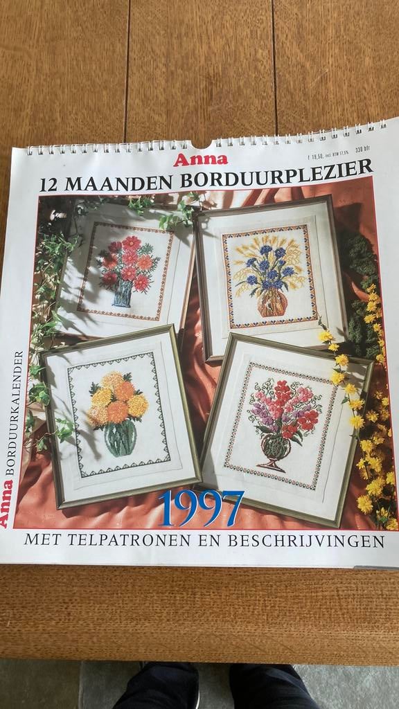Anna, borduurkalender, Hobby en Vrije tijd, Borduren en Borduurmachines, Ophalen of Verzenden, Zo goed als nieuw, Borduurgaren of Zijde