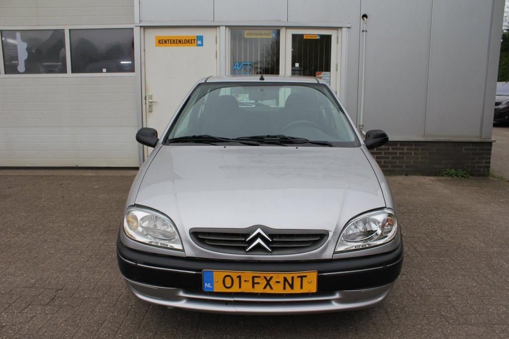 Citroen Saxo 1.4i SX Automaat Elektr raam Laag Km Apk, Auto's, Citroën, Stof, Zwart, 4 cilinders, Origineel Nederlands