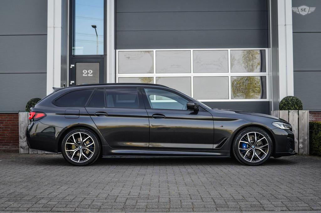 BMW 5-serie Touring 530e|M-PAKKET|XDRIVE|292PK|TREKHAAK|STUU, 1998 cc, 1935 kg, Gebruikt, 4 cilinders