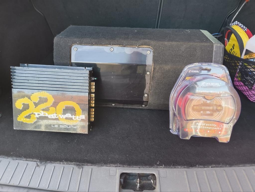Pioneer Subwoofer + LA Sound Versterker + Nieuw kabelset 4ga, Auto diversen, Ophalen, Gebruikt