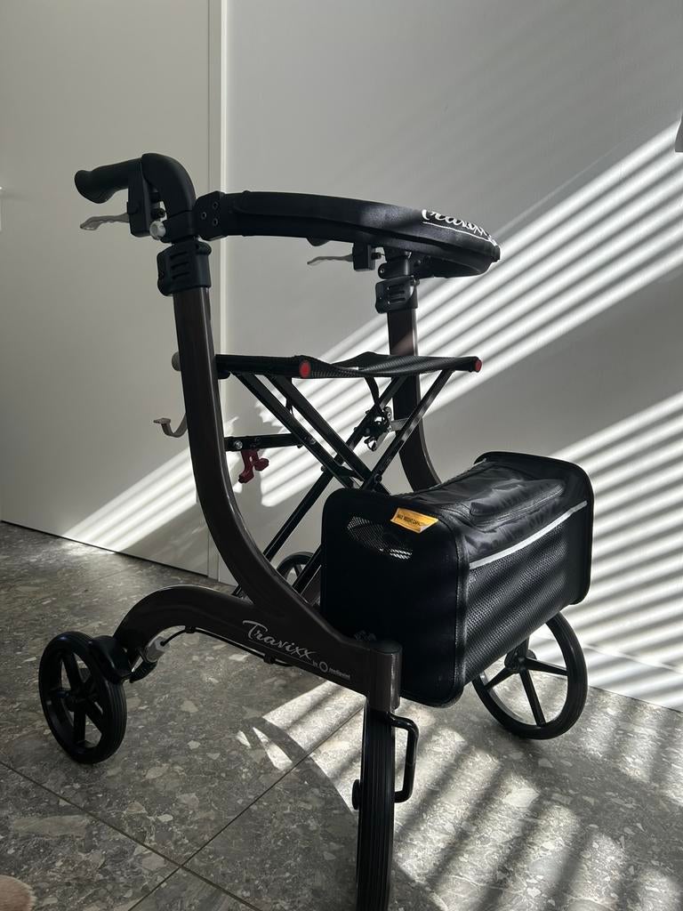 Aluminium lichtgewicht perfecte staat rollator te koop.., Ophalen, Lichtgewicht, Zo goed als nieuw