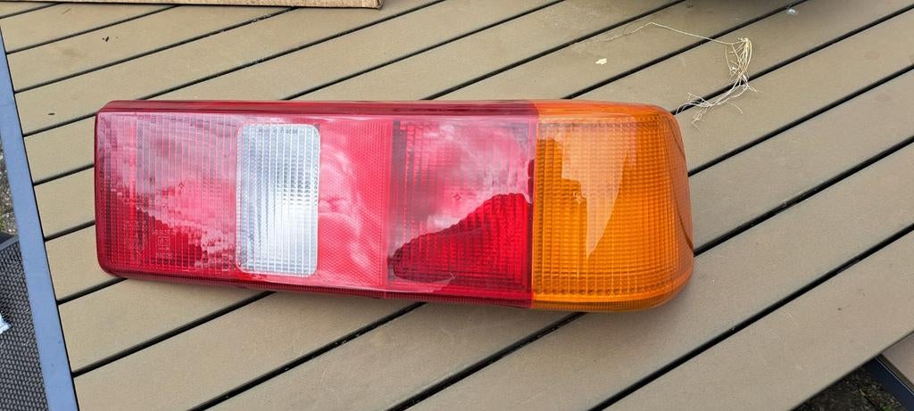 Ford Sierra nieuw rechter achterlicht, Auto-onderdelen, Verlichting, Ophalen of Verzenden, Nieuw, Ford