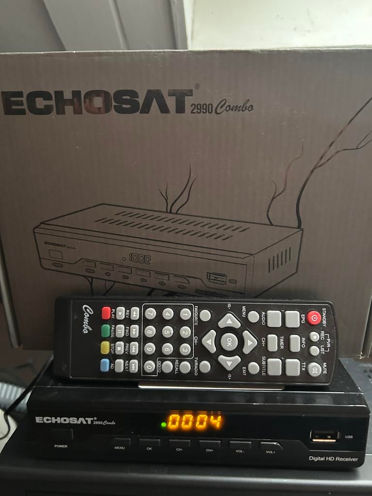 Digitenne FTA set incl antenne., Ophalen of Verzenden, Zo goed als nieuw, Decoder