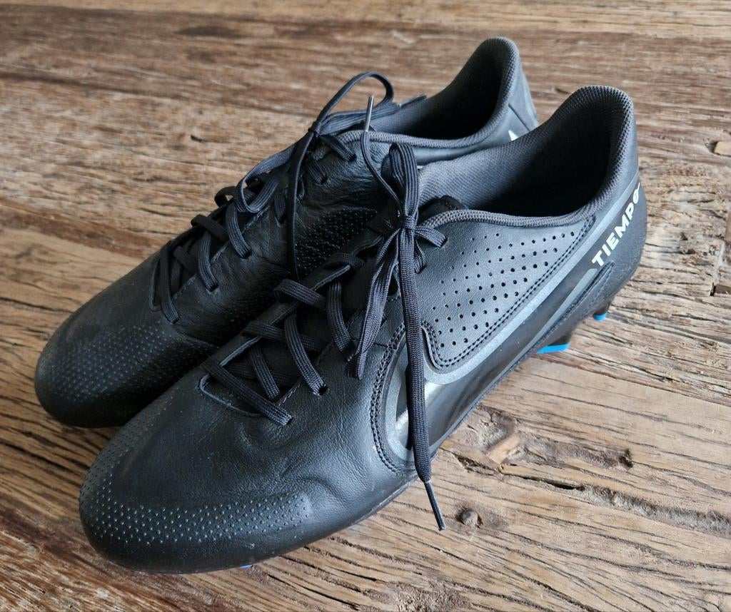 Gloednieuwe voetbalschoenen Nike Tiempo maat 46, Sport en Fitness, Voetbal, Maat XS of kleiner, Schoenen, Nieuw, Ophalen of Verzenden