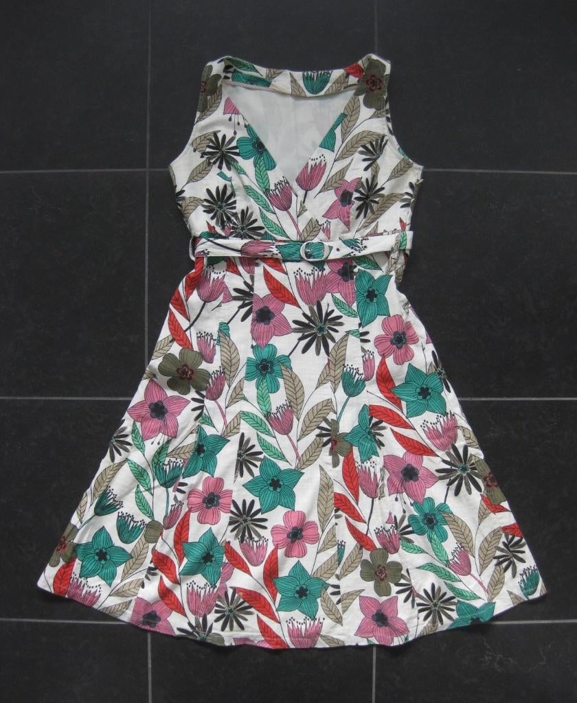 Vero Moda jurk, met allemaal bloemen, beetje retro, mt 38, Maat 38/40 (M), Overige kleuren, Vero Moda, Ophalen of Verzenden