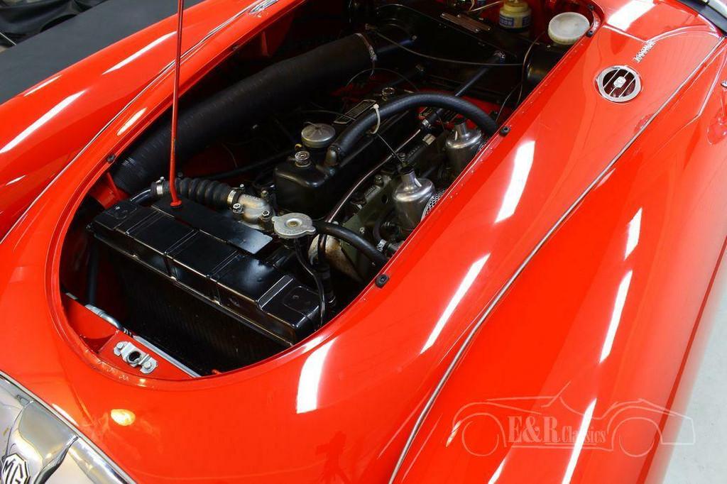 MG MGA 1622 MK2 Cabrio | Gerestaureerd | Schijfremmen | 1962, Auto's, Oldtimers, Achterwielaandrijving, Zwart, Cabriolet, Bedrijf