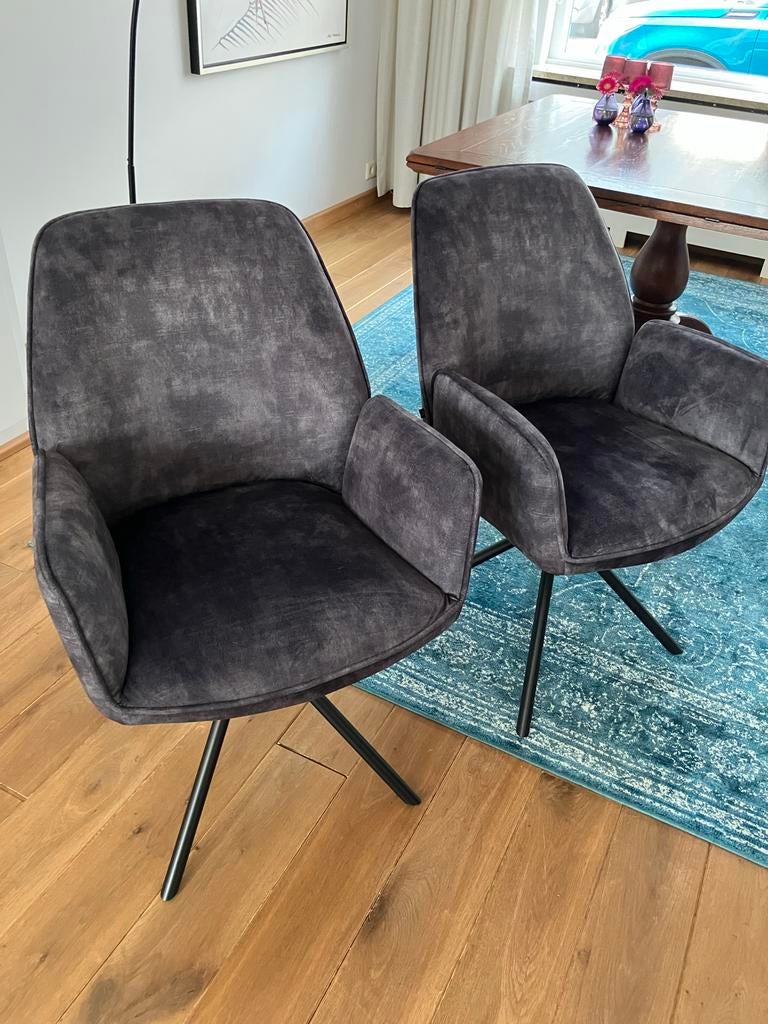 2 Antraciet Zwarte Draaibare Eetkamerstoelen met Armleuning, Ophalen, Twee, Zwart, Zo goed als nieuw