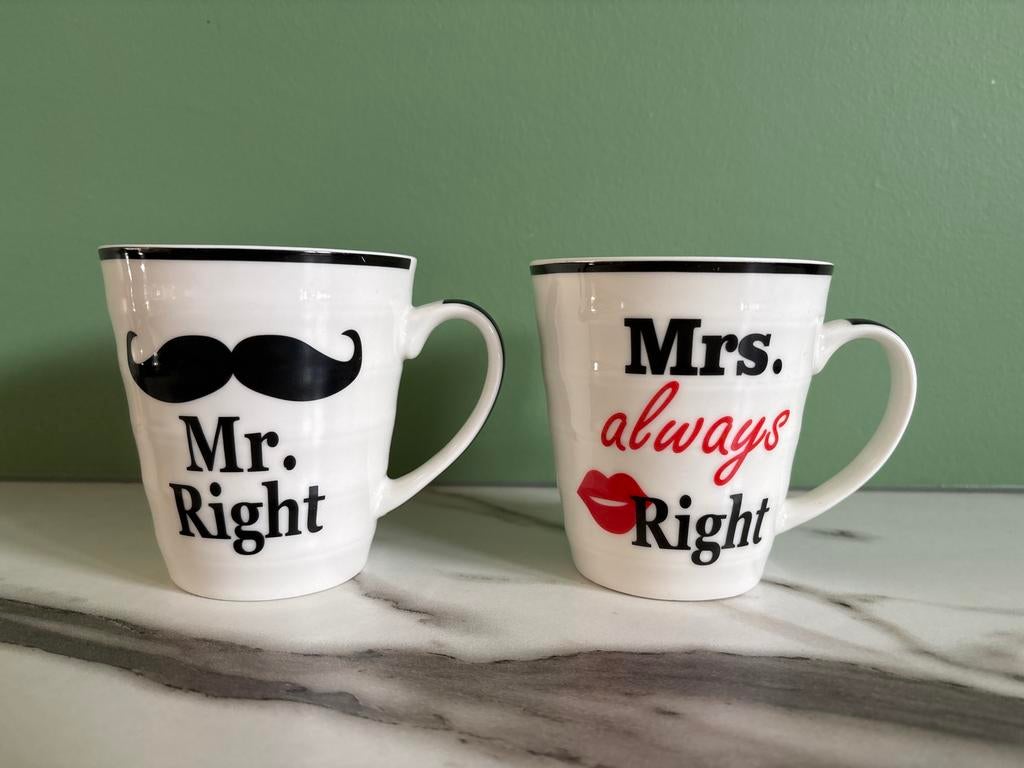 Set van 2 keramieken mokken - Mr. Right & Mrs. Always Right, Huis en Inrichting, Verzenden, Keramiek, Zo goed als nieuw, Overige stijlen