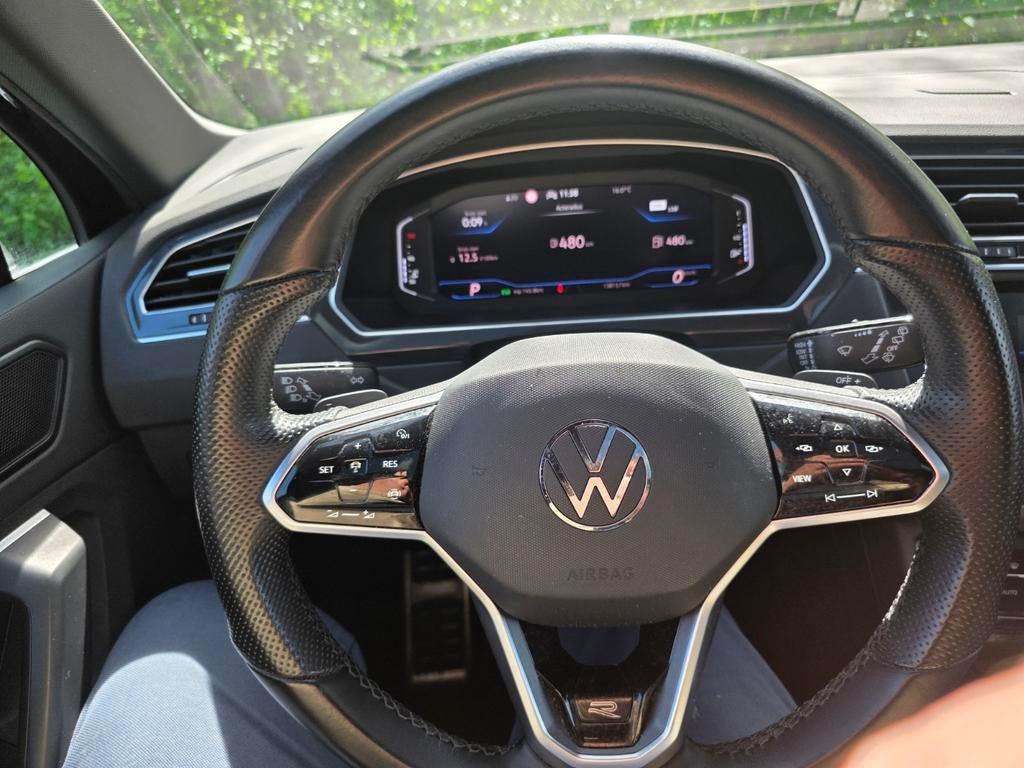 Volkswagen Tiguan 1.5 TSI 150pk DSG 2021 Zwart, Auto's, Volkswagen, 1441 kg, 4 cilinders, Zwart, 75 €/maand