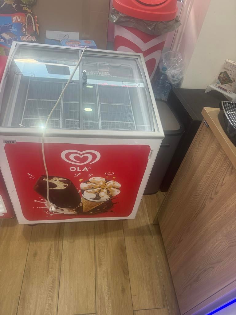 OLA Vriezer met glazen schuifdeksel - Perfect voor ijs, Ophalen of Verzenden, Zo goed als nieuw