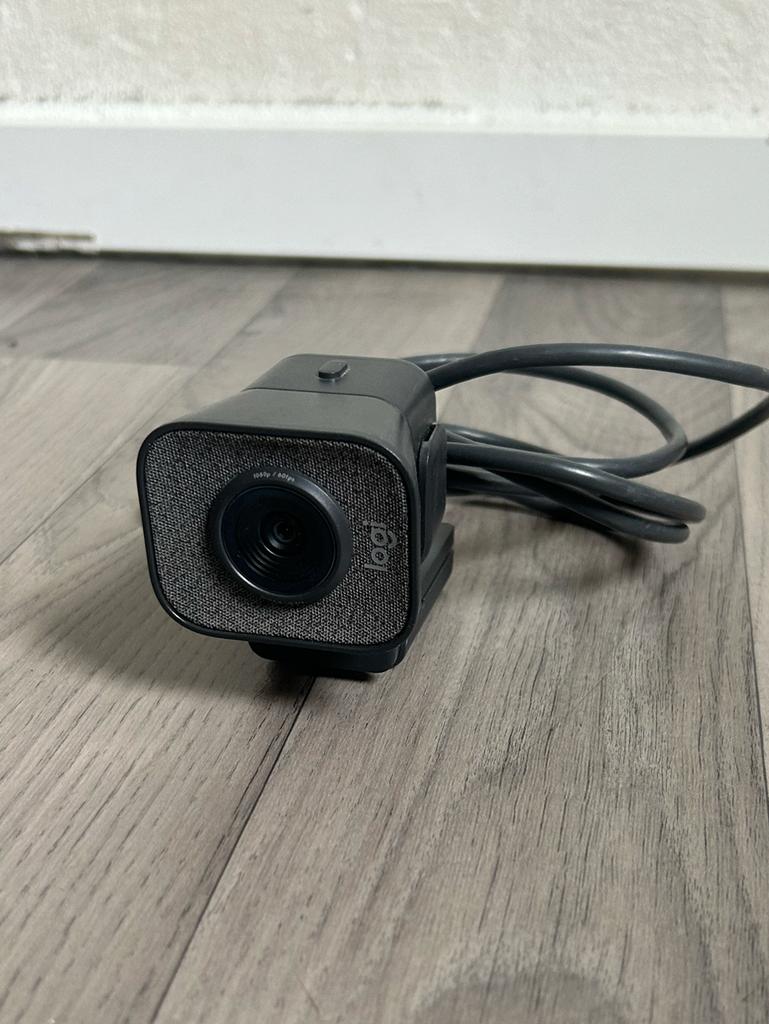 Logitech StreamCam 1080p 60fps, Computers en Software, Webcams, Ophalen of Verzenden, Gebruikt, Bedraad, Monitorclip