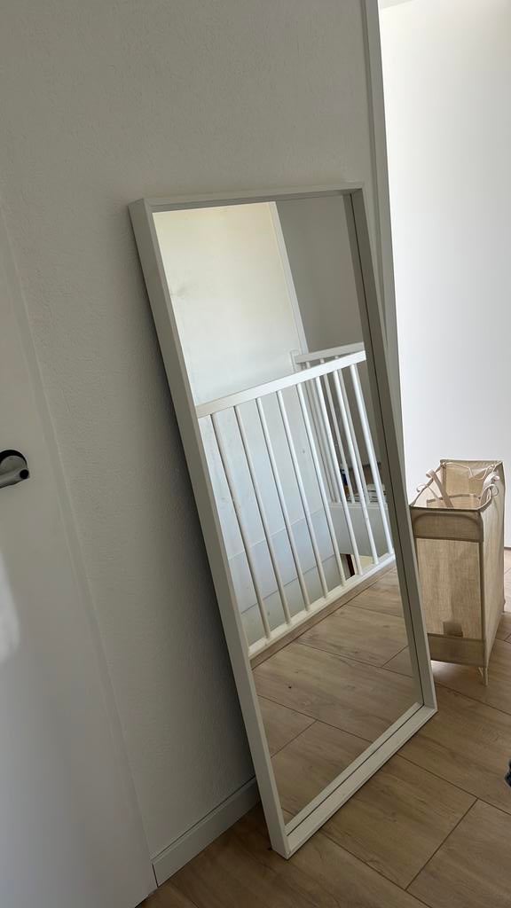 Spiegel ikea nissedal wit, Huis en Inrichting, Woonaccessoires | Spiegels, Minder dan 50 cm, Ophalen of Verzenden, Zo goed als nieuw