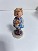 Vintage Goebel Hummel 239/A – meisje met bloemen – 1957, Ophalen, Zo goed als nieuw, Hummel