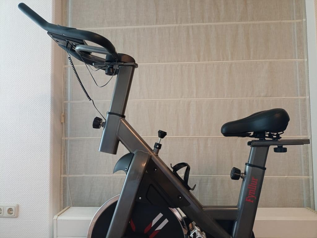 Fynllur fitness bike, Ophalen, Gebruikt, Metaal, Benen