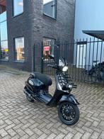 Vespa sprint 80cc 2018, Fietsen en Brommers, Snorfietsen en Snorscooters, Ophalen of Verzenden, Zo goed als nieuw, Benzine, Vespa