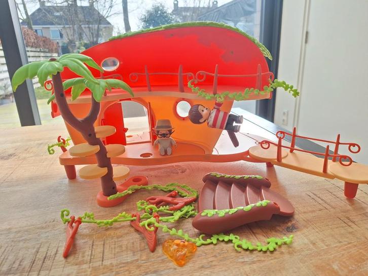 Monchhichi met paddenstoelhuisje en figuurtjes, Kinderen en Baby's, Speelgoed | Overig, Zo goed als nieuw, Jongen of Meisje, Ophalen of Verzenden