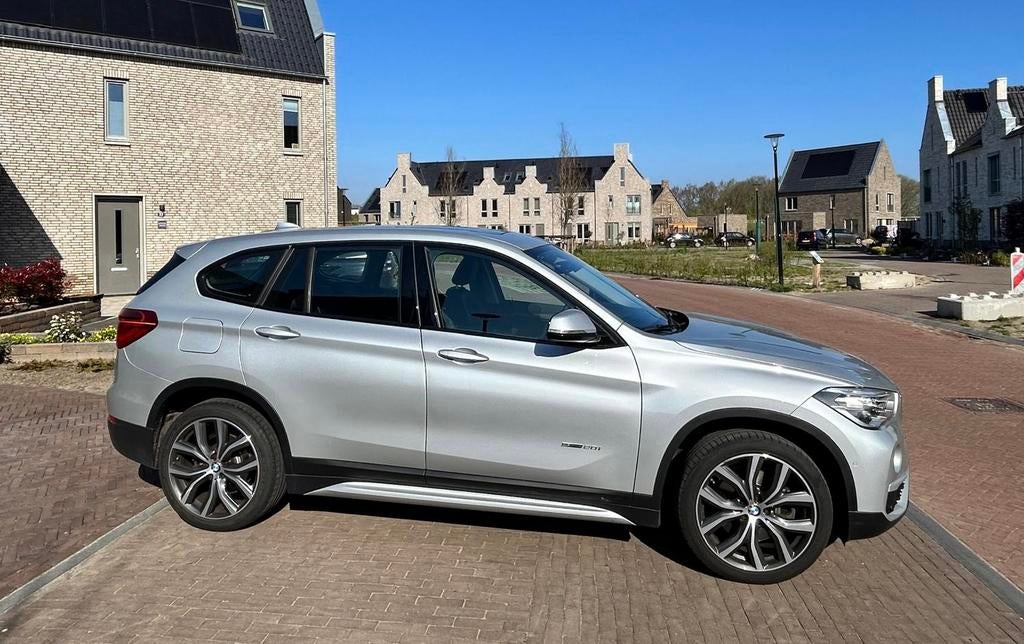 BMW X1 Sdrive 20i High. Exec | xLine, Auto's, BMW, Particulier, X1, ABS, Achteruitrijcamera, Airbags, Airconditioning, Alarm, Automatische klimaatregeling