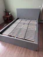 IKEA bed 140x200 grijs, Huis en Inrichting, Slaapkamer | Bedden, Ophalen, Tweepersoons, 140 cm, Zo goed als nieuw