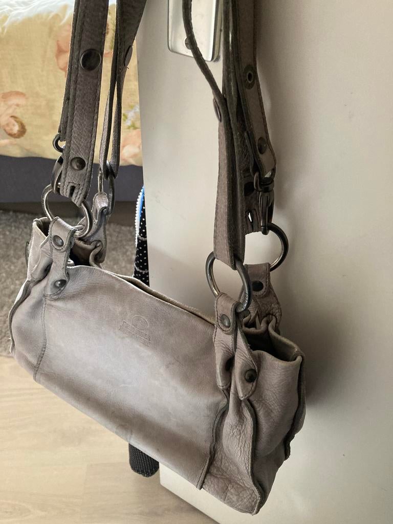 Mooie leren Fred de la Bretonniere tas, Sieraden, Tassen en Uiterlijk, Tassen | Damestassen, Ophalen of Verzenden, Gebruikt, Grijs