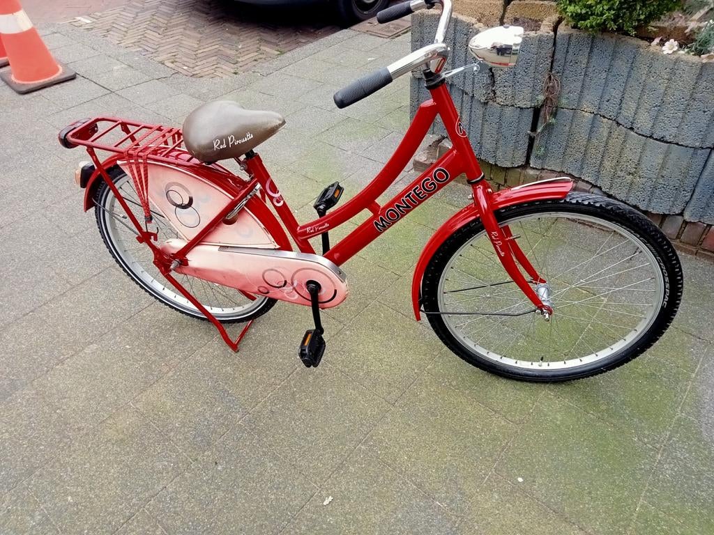 Mooie rode Montego Red Pirouette meisjes-omafiets. Met slot, Ophalen, Zo goed als nieuw, 24 inch, Montego