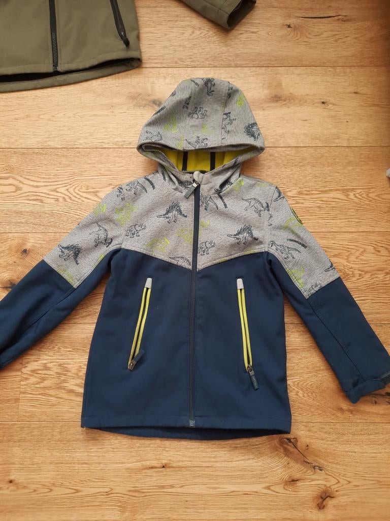 Voorjaarsjas maat 128 met dinosaurusprint, Kinderen en Baby's, Kinderkleding | Maat 128, Ophalen of Verzenden, Gebruikt, Jongen