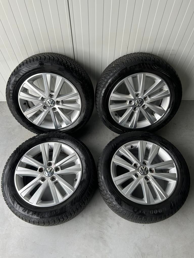 Originele Volkswagen Golf 5 6 7 Caddy Toronto 5x112 16 Inch, 16 inch, Banden en Velgen, Personenwagen, Zomerbanden