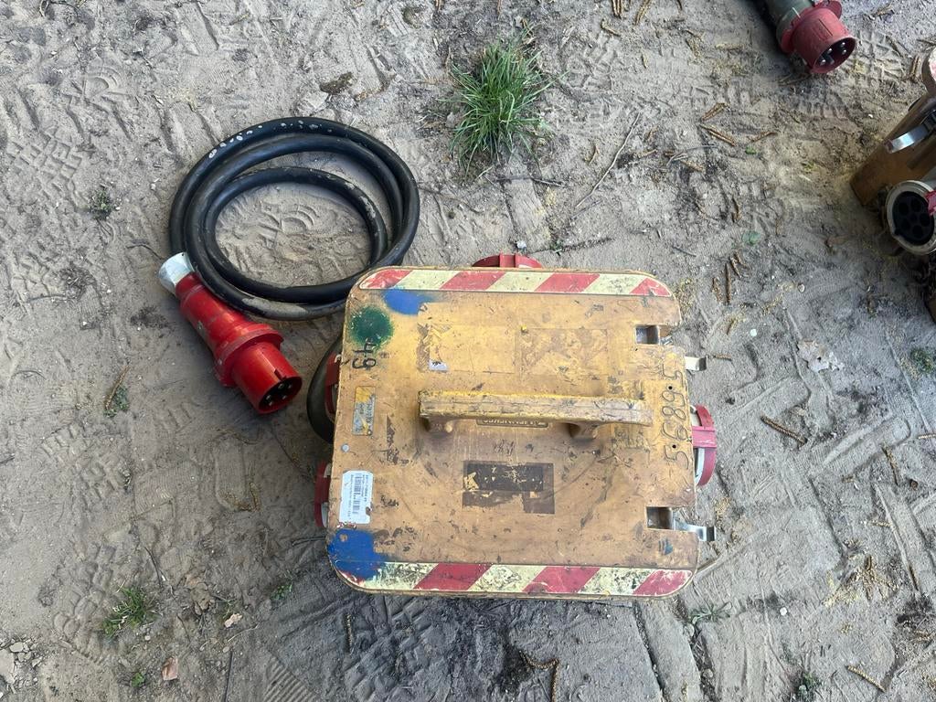 Krachtstroom Zwerfkast 63A met 32A uitgangen en kabel, Doe-het-zelf en Verbouw, Elektra en Kabels, Ophalen of Verzenden, Gebruikt