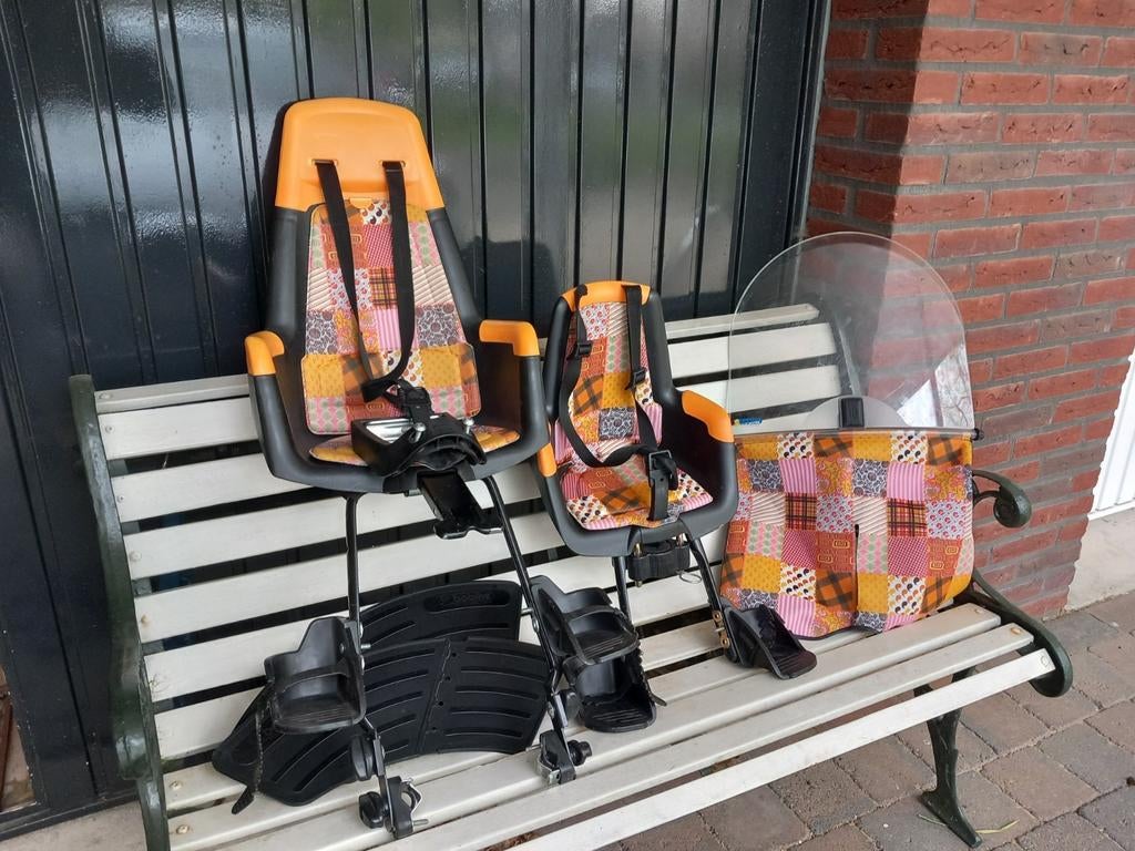 Bobike complete set voor- en achterstoeltje, Ophalen, Zo goed als nieuw, Bobike, Voetsteuntjes