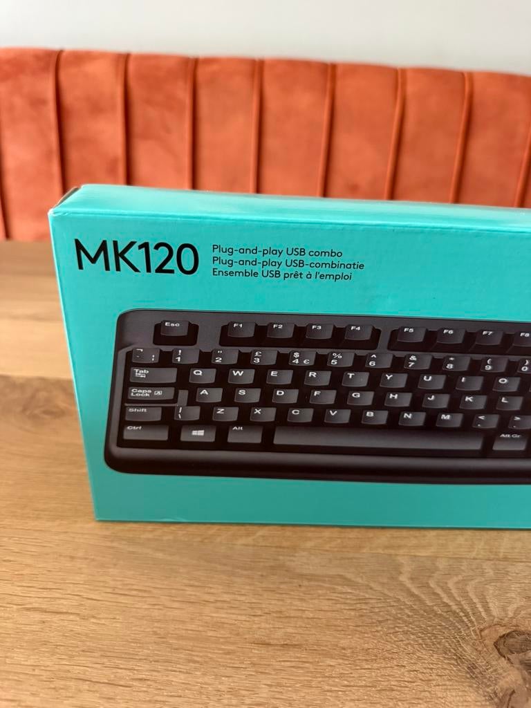Toetsenbord en muis Logitech MK120, Computers en Software, Toetsenborden, Toetsenbord en muis-set, Nieuw, Ophalen of Verzenden