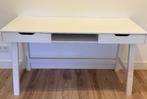 Wit grenen bureau kinderkamer, model Nikki van WOOOD, Kinderen en Baby's, Kinderkamer | Tafels en Stoelen, Ophalen, Zo goed als nieuw