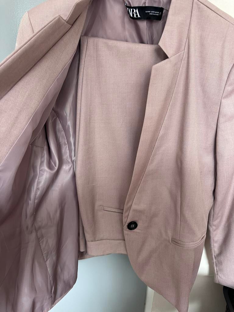 Roze Zara pak, Maat 38/40 (M), Kostuum of Pak, Nieuw, Ophalen of Verzenden