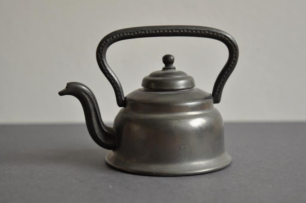 Oud Miniatuur Ketel Tin 5,5 cm, Antiek en Kunst, Antiek | Tin, Ophalen of Verzenden