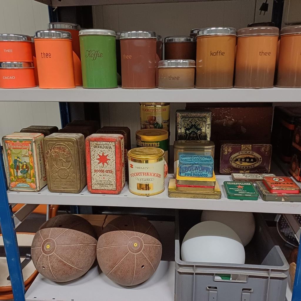 Partij sigaren / rookwaren / tabaks blikken ( zie foto's ), Ophalen, Gebruikt, Overige