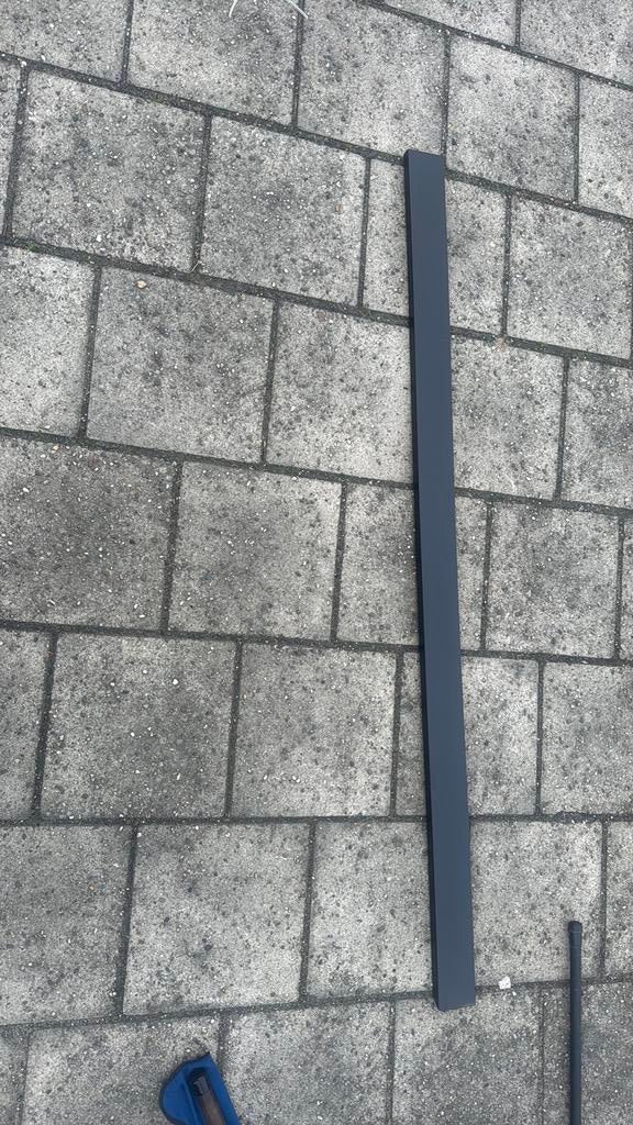 Zwarte plint “rob” van hornbach, Doe-het-zelf en Verbouw, Plinten en Afwerking, Ophalen, Zo goed als nieuw, Mdf, 200 tot 250 cm