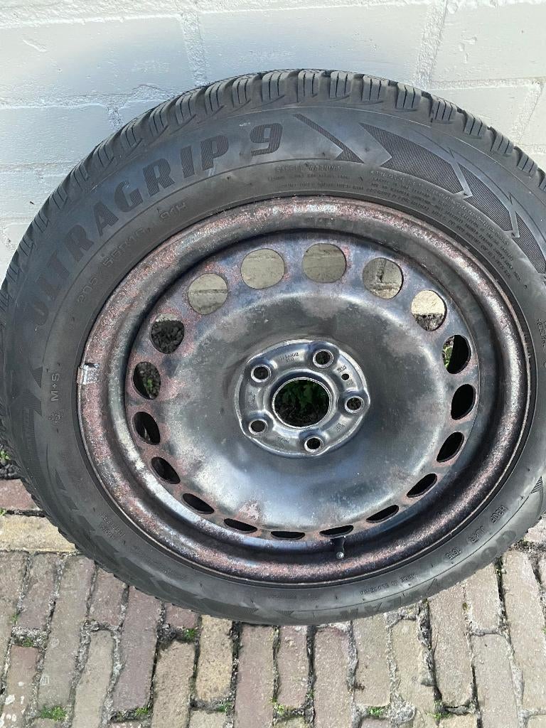VW Passat Winterbanden, Auto-onderdelen, Banden en Velgen, Ophalen, Gebruikt, 16 inch, Banden en Velgen