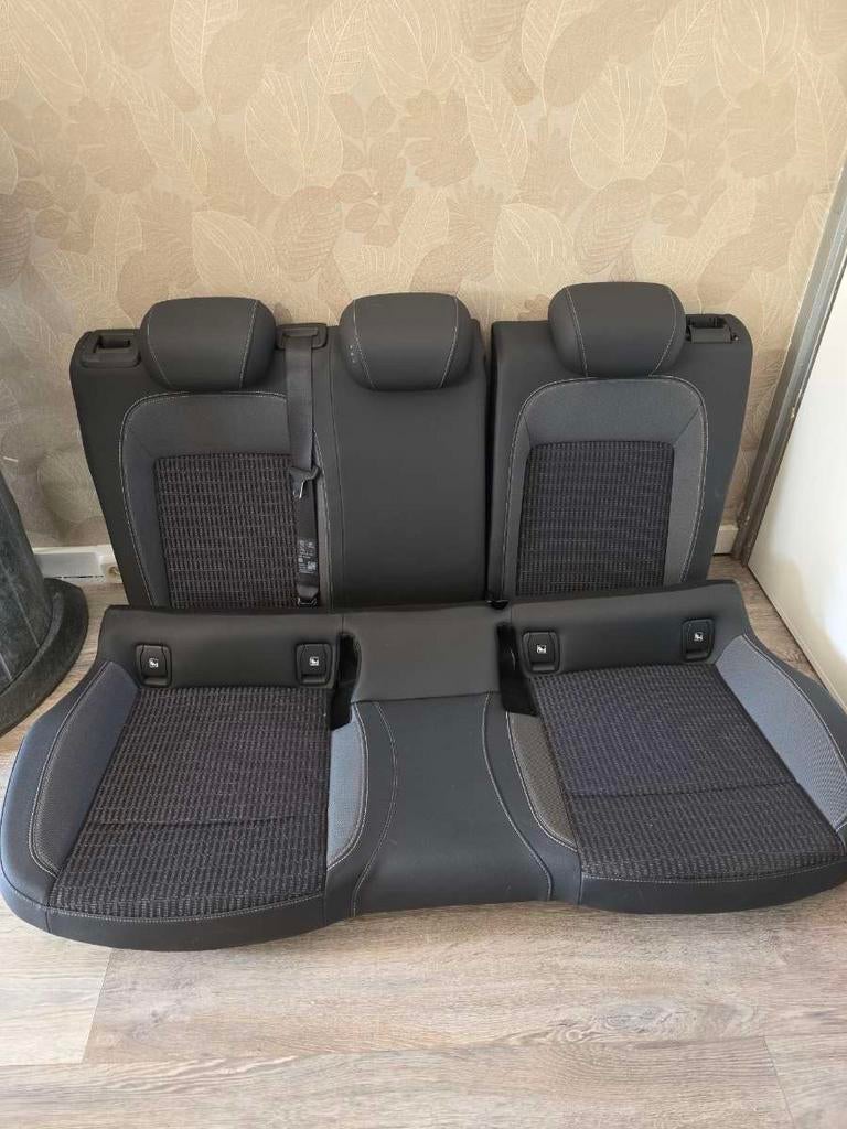 Nieuwe achterbank opel astra, Auto-onderdelen, Ophalen of Verzenden, Opel