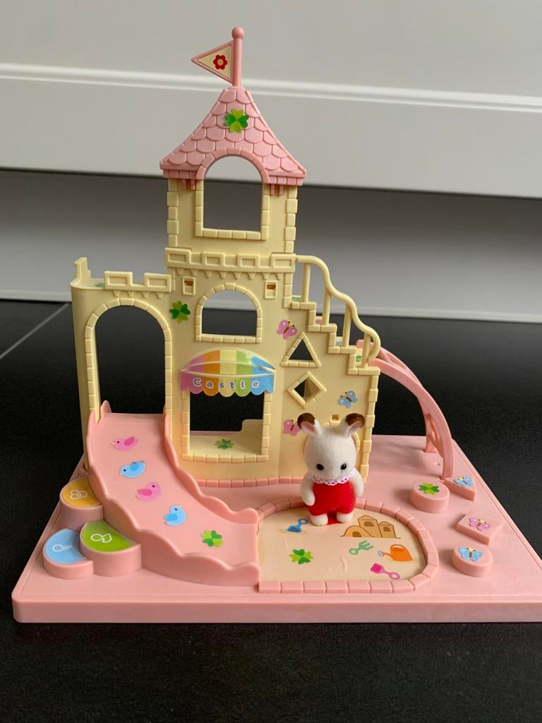 Sylvanian familie baby kasteel 5319, Ophalen of Verzenden, Zo goed als nieuw, Poppenhuis